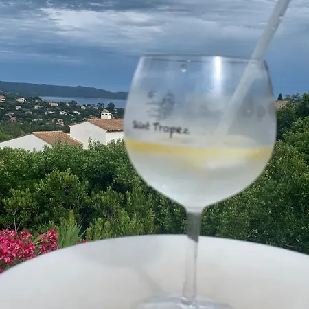Perla Saint-tropez Sur Mer, 3-5 Chambres, Vue Mer, Piscine Chauffee Avril A Octobre Βίλα *