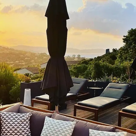 Perla Saint-tropez Sur Mer, 3-5 Chambres, Vue Mer, Piscine Chauffee Avril A Octobre