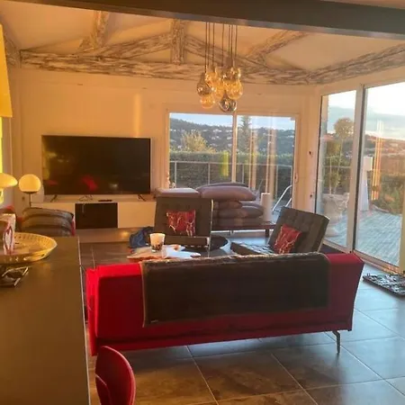 Perla Saint-tropez Sur Mer, 3-5 Chambres, Vue Mer, Piscine Chauffee Avril A Octobre Villa