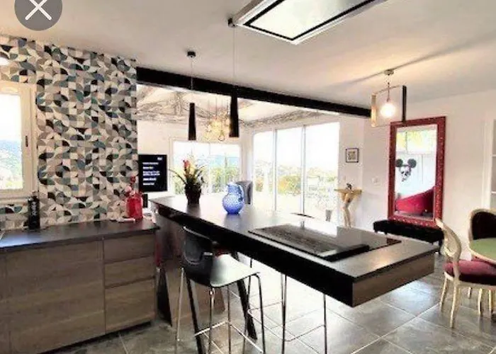 Perla Saint-tropez Sur Mer, 3-5 Chambres, Vue Mer, Piscine Chauffee Avril A Octobre Villa