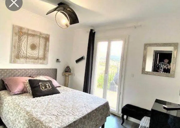 Villa Perla Saint-tropez Sur Mer, 3-5 Chambres, Vue Mer, Piscine Chauffee Avril A Octobre