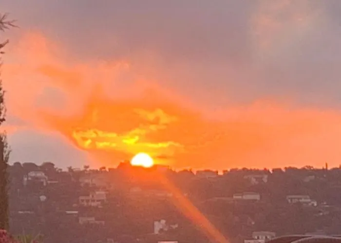 Perla Saint-tropez Sur Mer, 3-5 Chambres, Vue Mer, Piscine Chauffee Avril A Octobre Villa