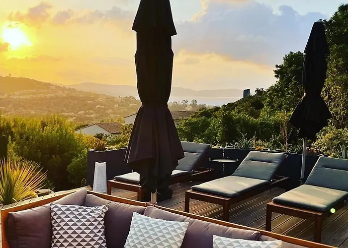 Perla Saint-tropez Sur Mer, 3-5 Chambres, Vue Mer, Piscine Chauffee Avril A Octobre