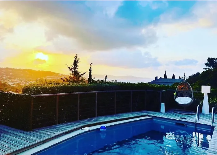 Perla Saint-tropez Sur Mer, 3-5 Chambres, Vue Mer, Piscine Chauffee Avril A Octobre Villa *